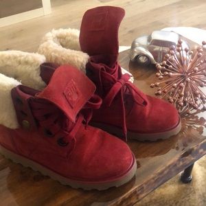 Bearpaw Burgundy Boots Size 6 Never Worn